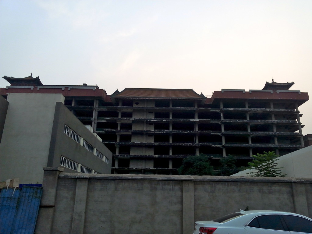 Longfu building view from a back alley, July 2015